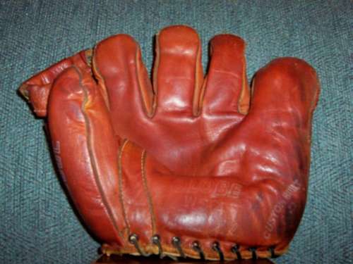 Warren Spahn Globe WS4 Front